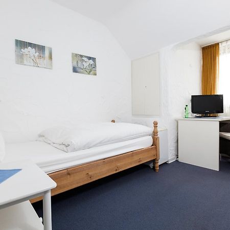 Hotel Garni Jacobs Бонн Экстерьер фото