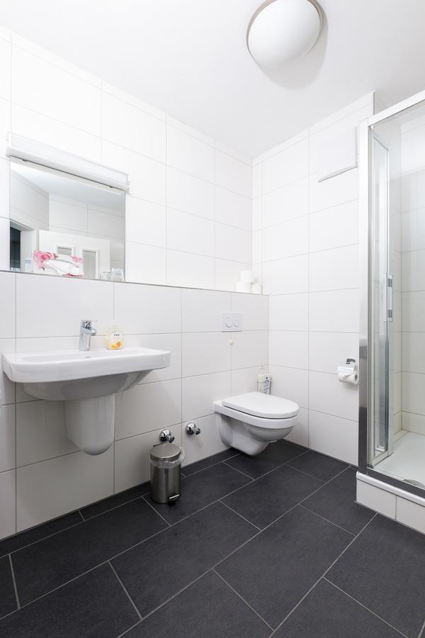 Hotel Garni Jacobs Бонн Экстерьер фото