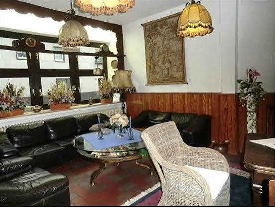 Hotel Garni Jacobs Бонн Экстерьер фото