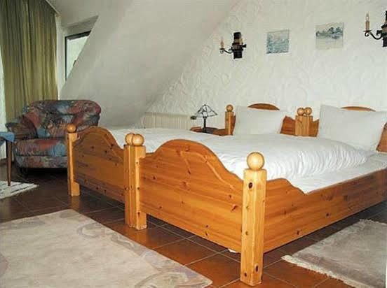 Hotel Garni Jacobs Бонн Экстерьер фото