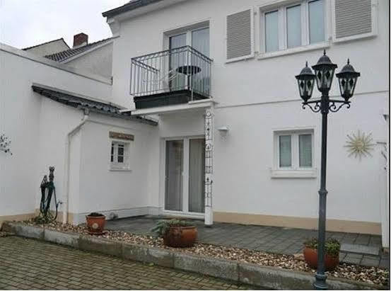 Hotel Garni Jacobs Бонн Экстерьер фото